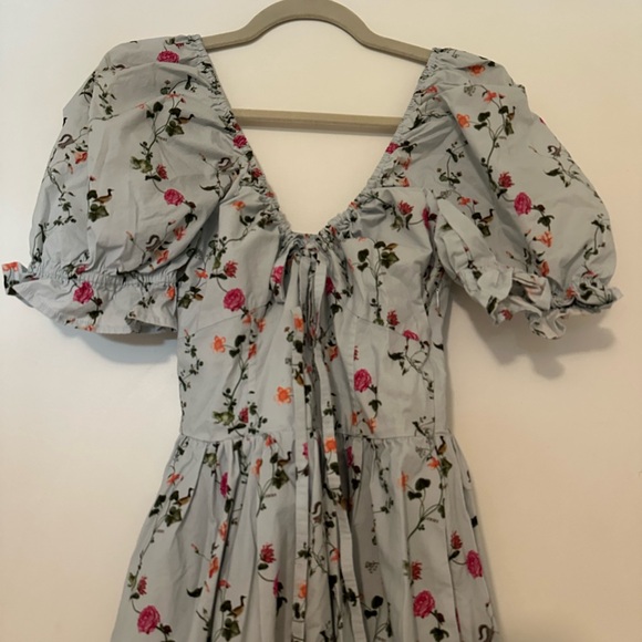 Hill House Dresses & Skirts - Hill House Floral Puff Sleeve Dress - Gray and Pink